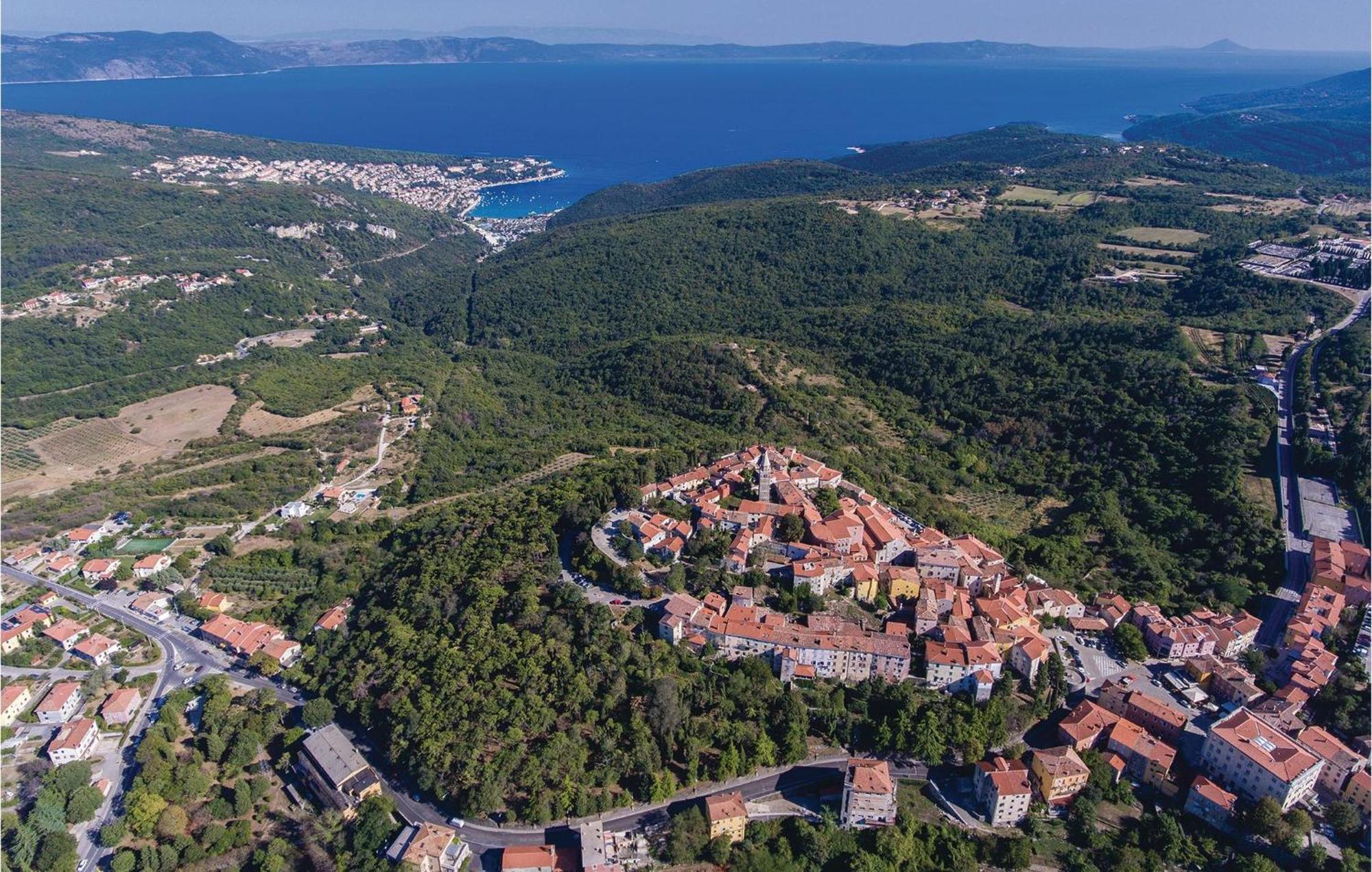 Amazing Apartment In Rabac With Wifi Raša Esterno foto